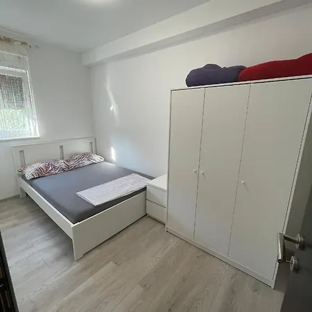 Eva 2 * Трогир