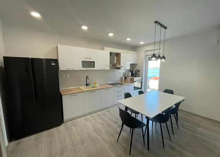 アパート Eva 2 *