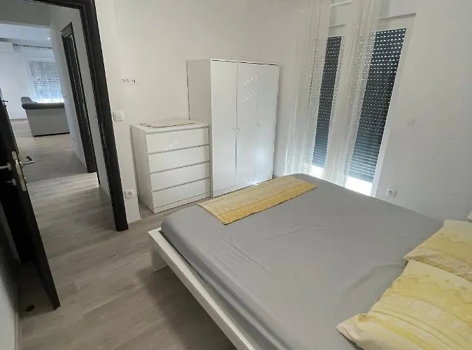 Eva 2 アパート *