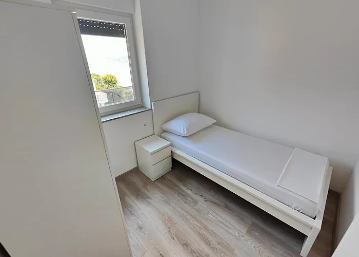 Eva 2 アパート *