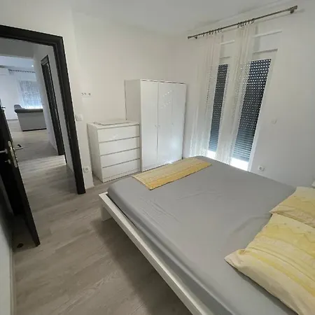 Eva 2 Apartment *