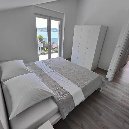 Eva 2 Apartamento Trogir